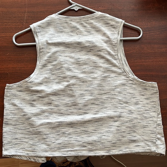 Zyia Active - Crissed Crossed Tank Top - Size XL - Picture 2 of 6